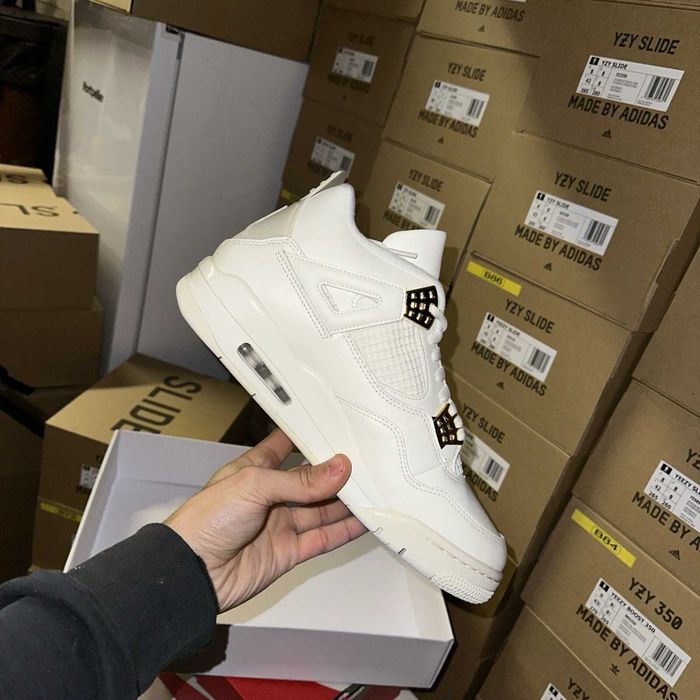 *LIVRAREA GRATUITA* Air Jordan 4 Metalic Gold Nike Adidasi Unisex