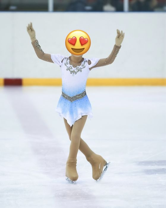 Продам платье для выступлений по Фигурному катанию