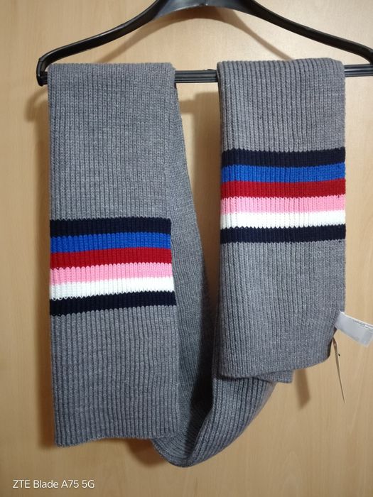 Дамски плетен шал на Esprit