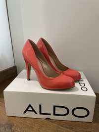Елегантни лачени обувки Aldo