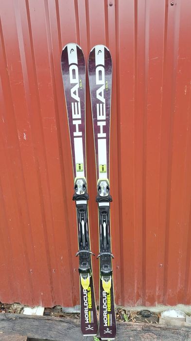 Ski Atomic/ Head/ Fischer