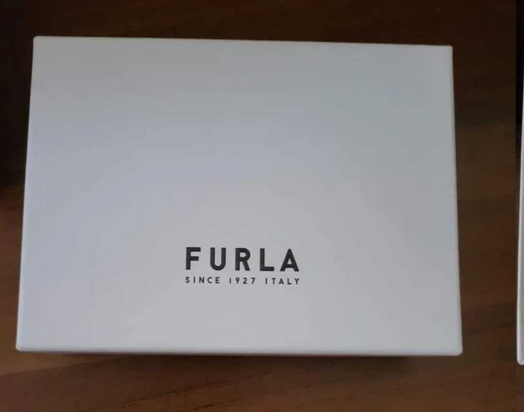 Портмоне на марката Furla