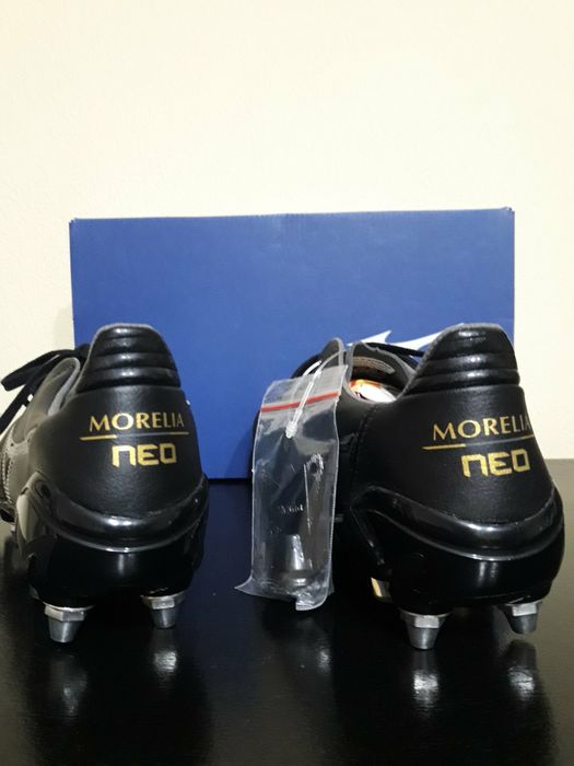 Професионални бутонки MIZUNO MORELIA NEO II MIX номер 39
