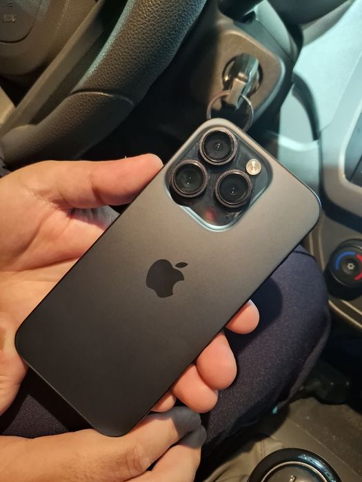Продам iPhone 15 Pro 256 GB Blue Titan