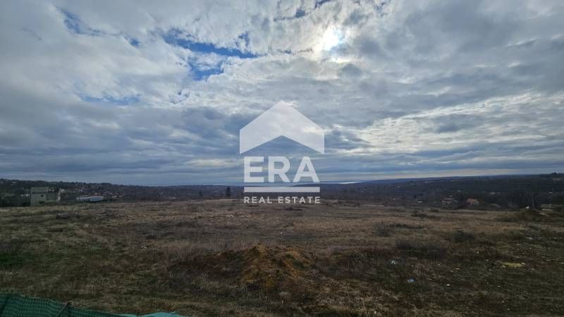 Двуетажна къща с красива морска панорама за продажба част от затворен