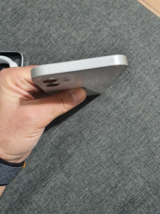 iPHONE 12 - baterie 100% - pret 11oo lei FIX