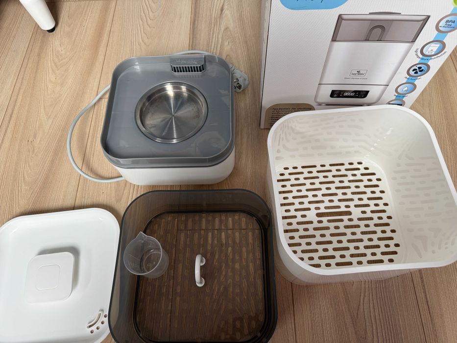 Продавам електрически парен стерилизатор със сушилня Lorelli