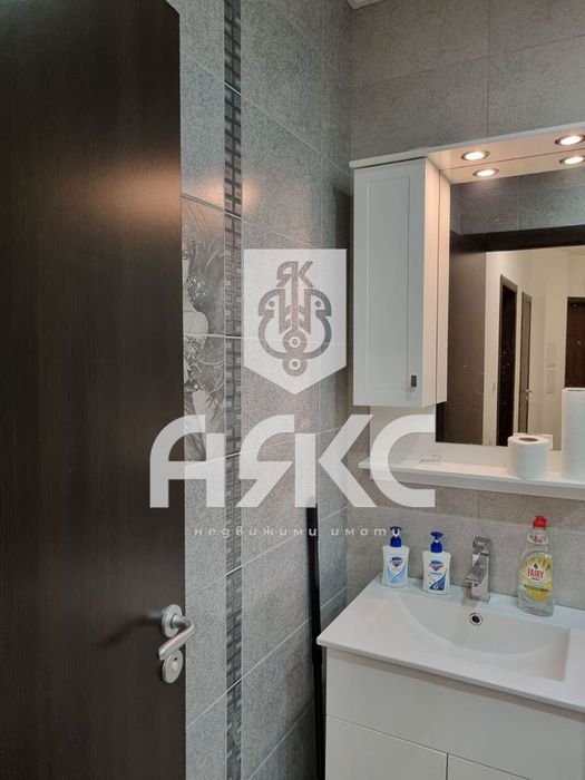 Тристаен обзаведен апартамент в кв. Младост 4 до МЕТРОСТАНЦИЯ