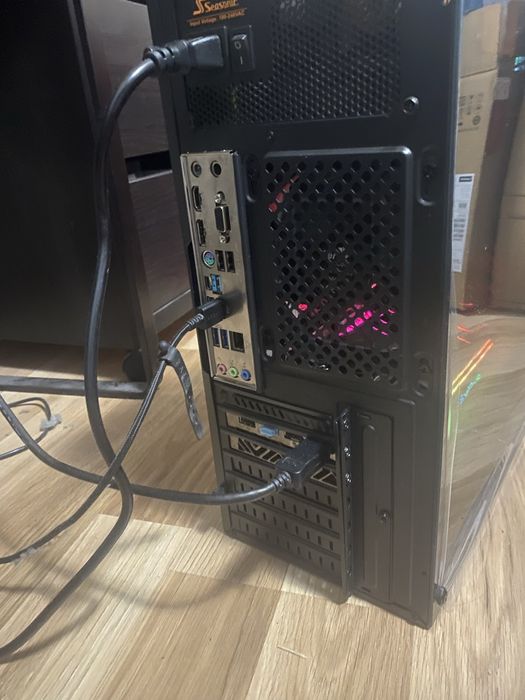 КОЛЕДНА ПРОМОЦИЯ!! Геймърски Компютър RX 580 | Ryzen 5 2600 | 16GB RAM