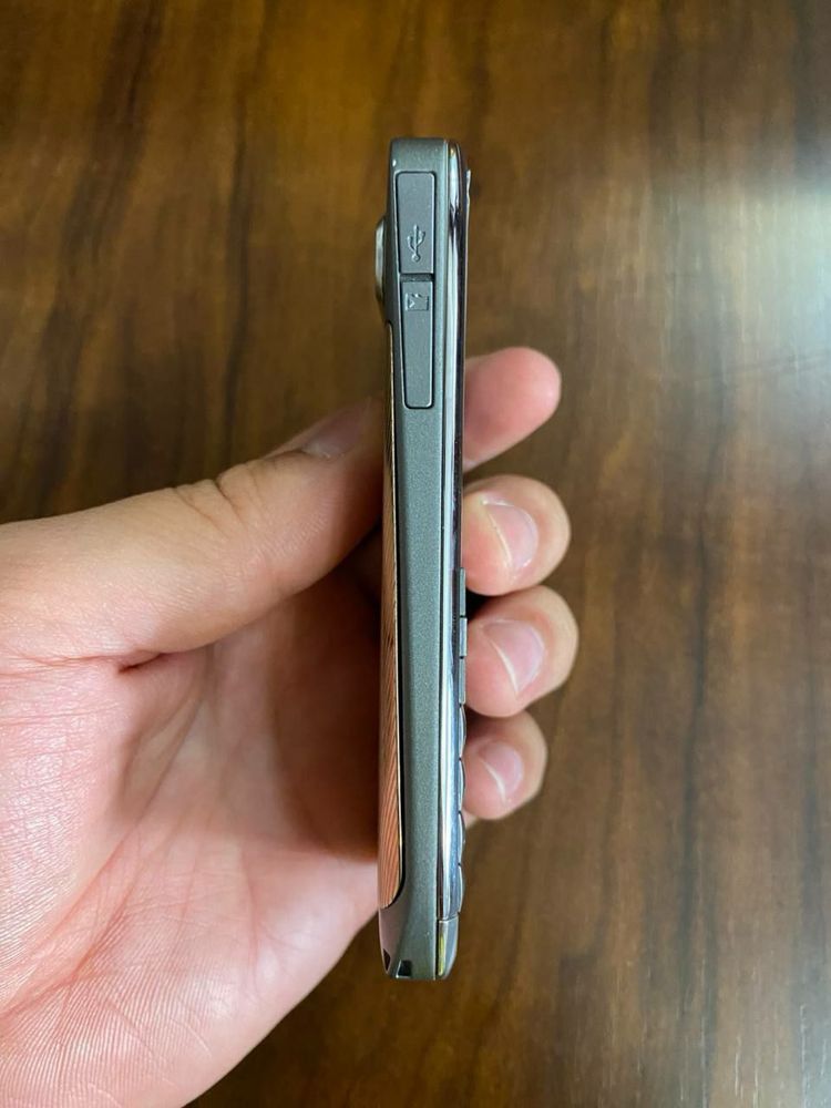 Nokia E72