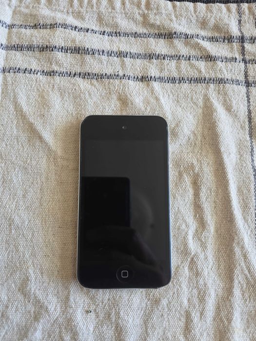 Apple iPod 4 8GB