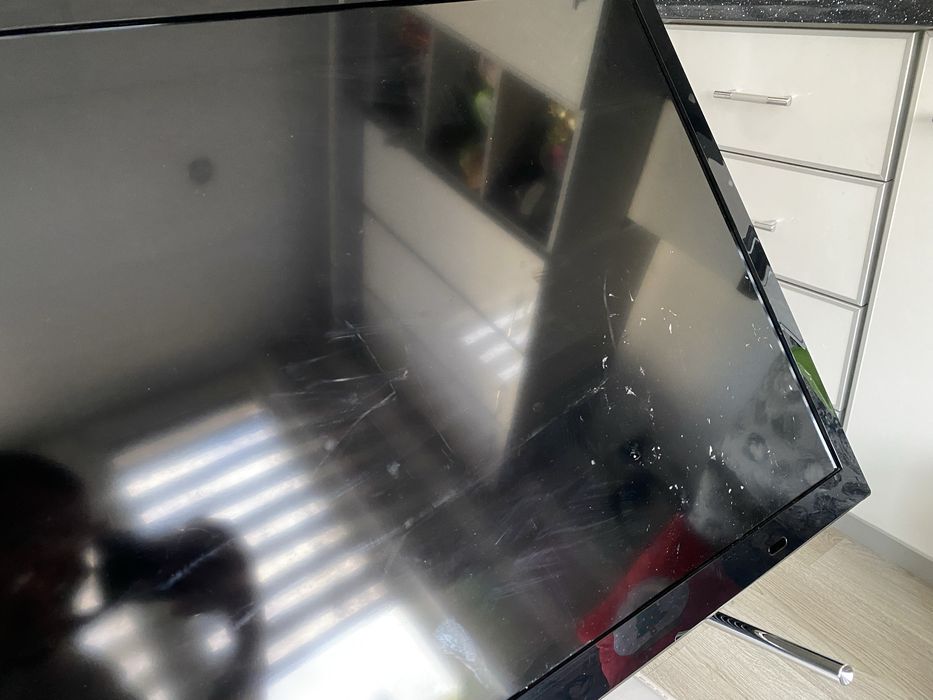 Телевизор Sony KDL-40HX750 цял за части
