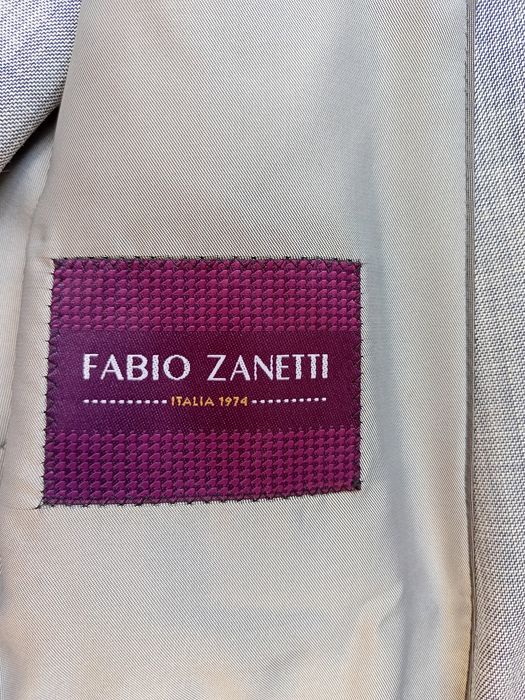 Продается костюм