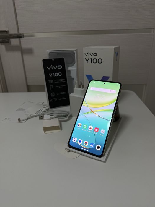 Vivo Y100 8/256 Гб зелёный смартфон телефон