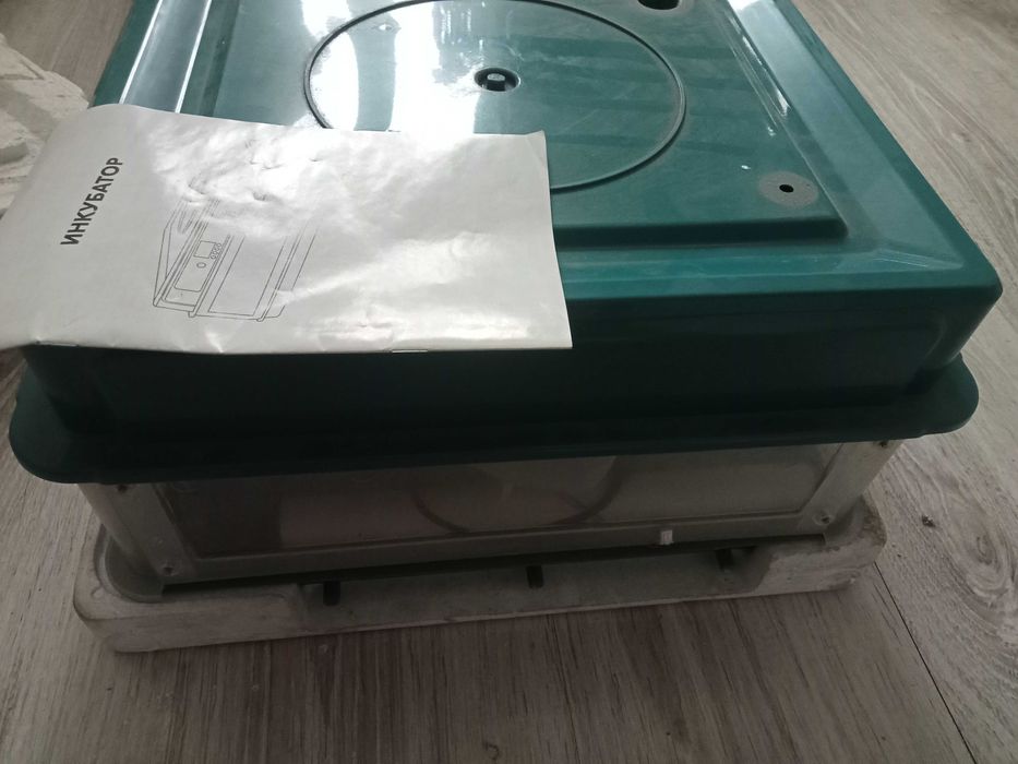 Продам инкубатор для яиц