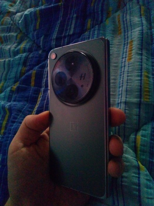 OnePlus Open 16 GB RAM 64 MP camera, pliabil