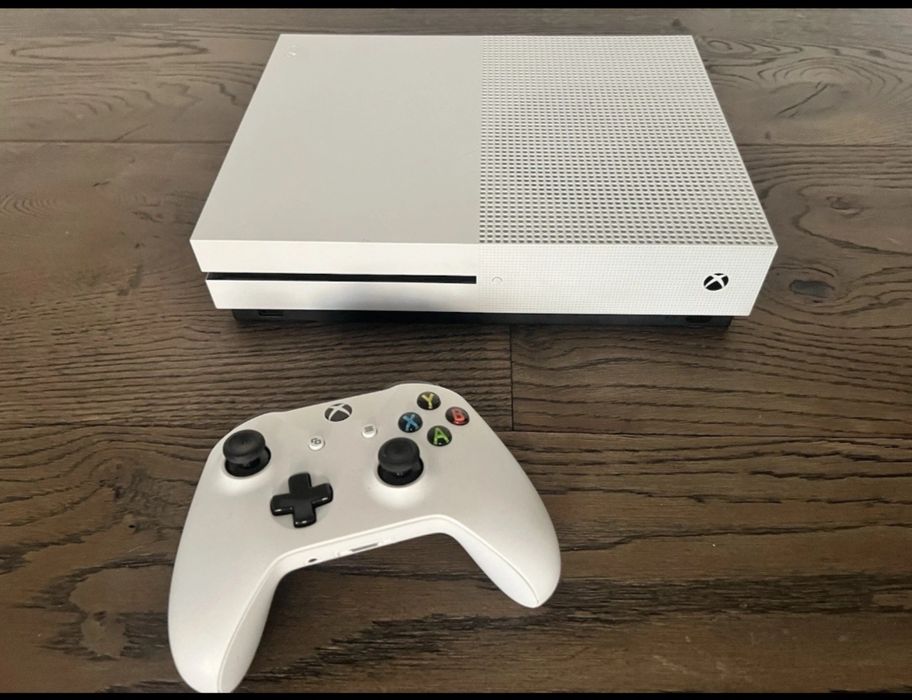 Xbox one s 1tb и logitech g920 комплект