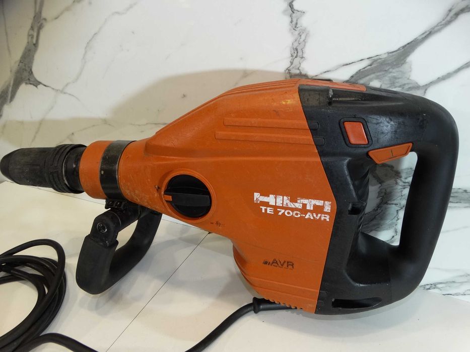 2022 - Hilti TE 700 AVR - Чист къртач 11.5 J