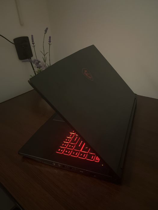 Laptop msi i5 gen 12 RTX4050 520 stocare