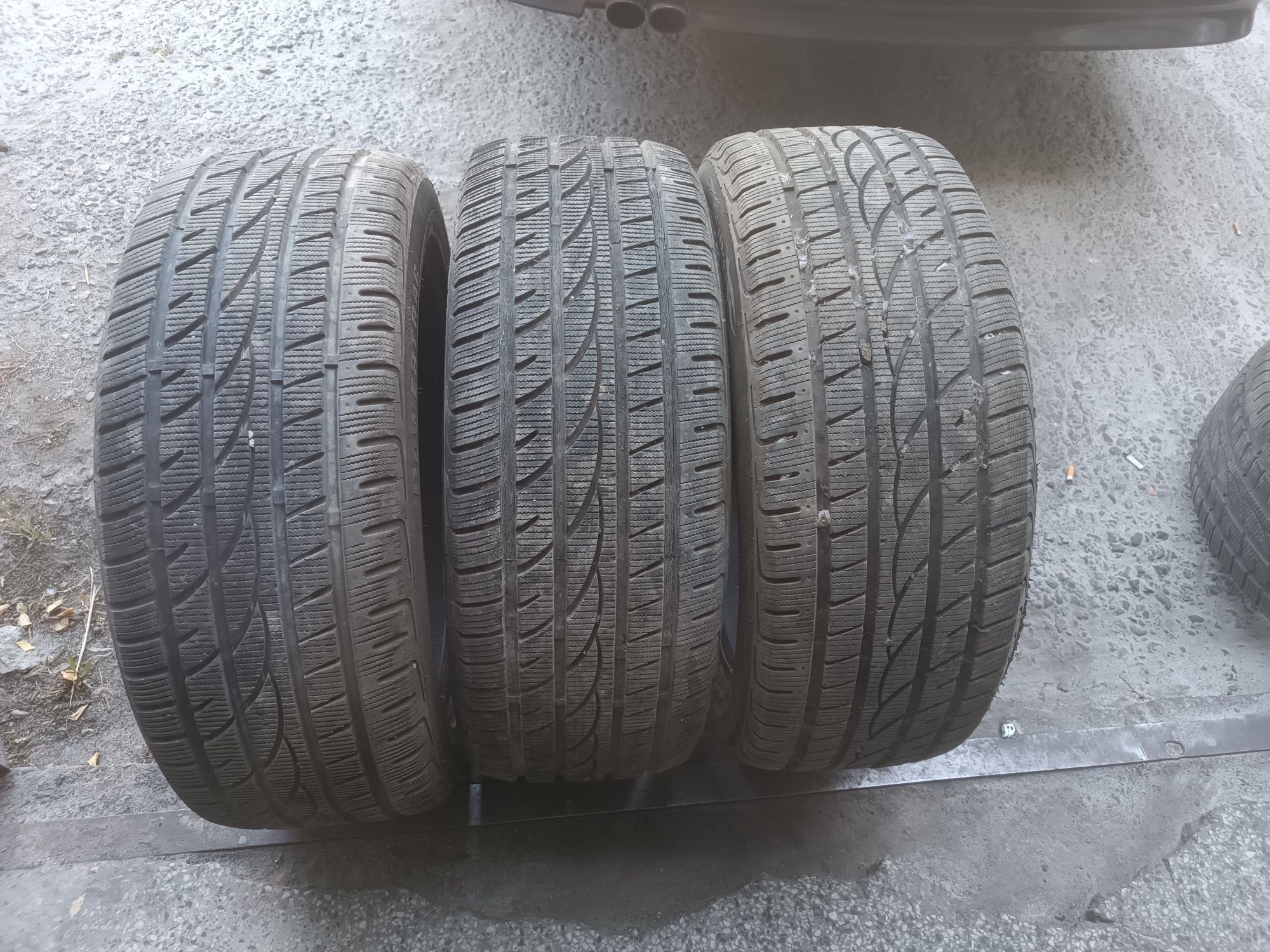 Продавам Гуми 245/45/19