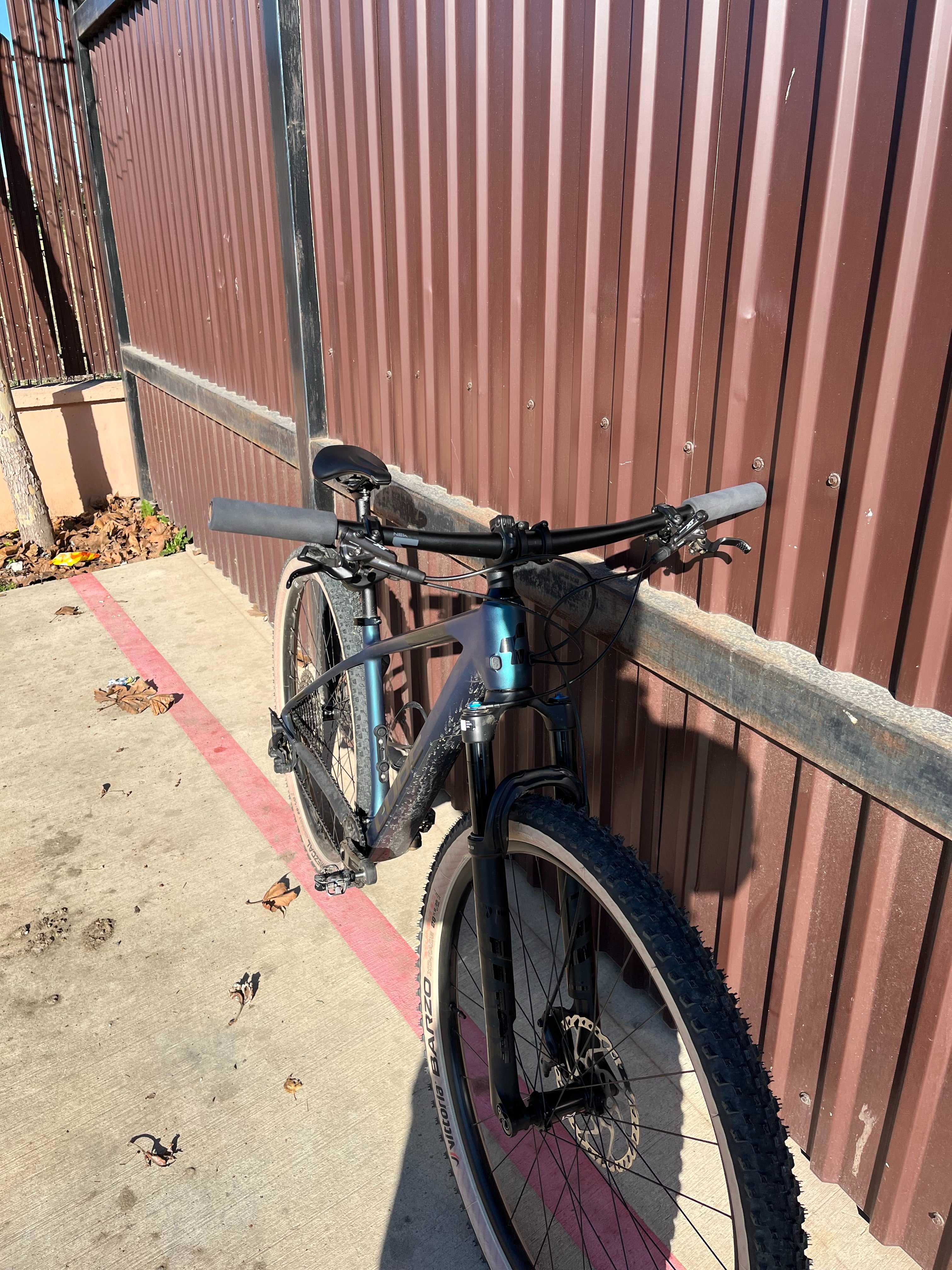 Bicicleta MTB Cube Reaction C:62 Race BLUEHAZE BLACK (M 17")