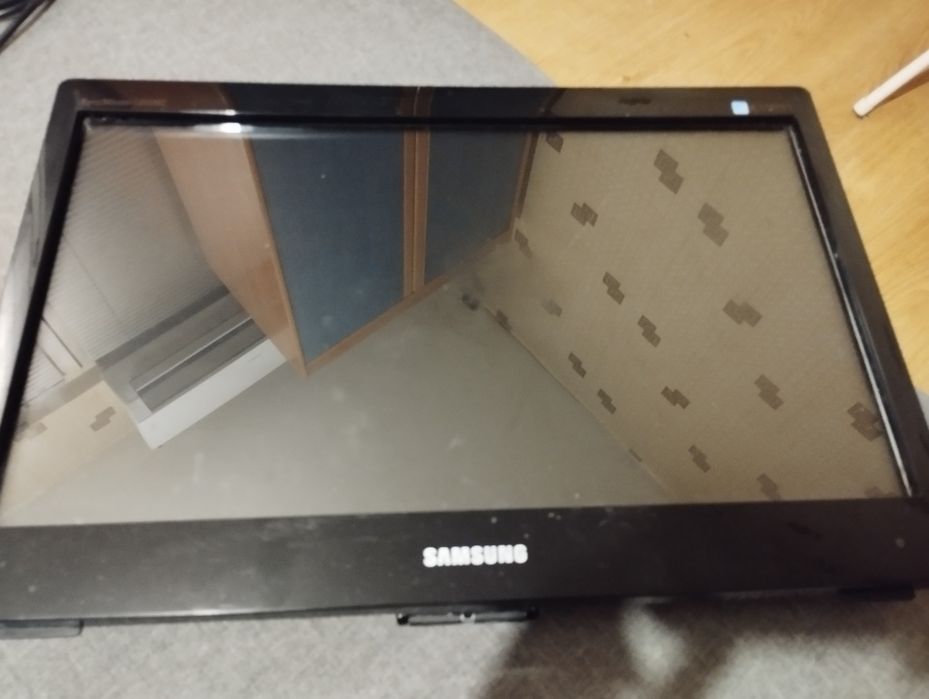 Samsung ld220z монитор