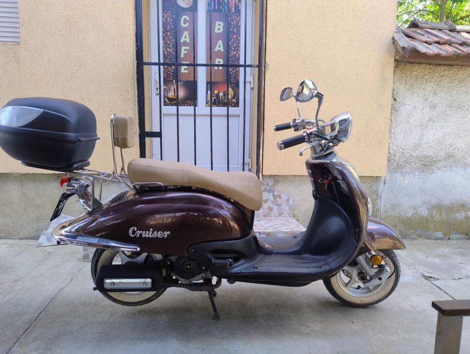 Vând scuter Cruiser în stare foarte bună!