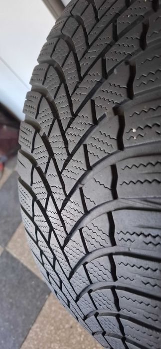 2бр. 225/45/17 Bridgestone 6mm грайфер, дот 21г. Безплатен монтаж