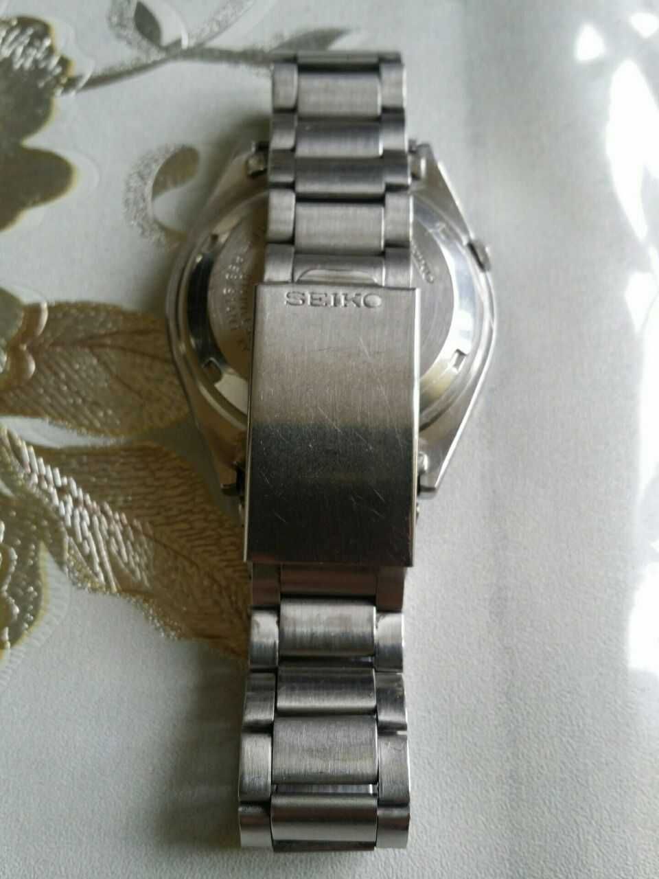 Продам часы SEIKO-5