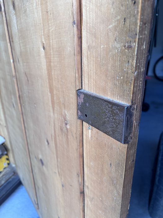 Vand dulap antic cu o singura usa