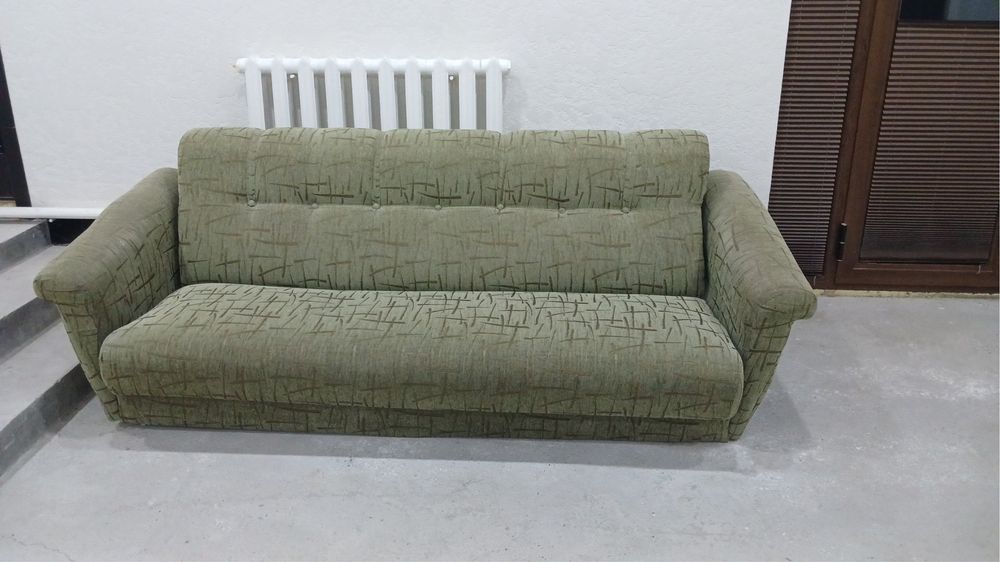 Диван сотилади бу