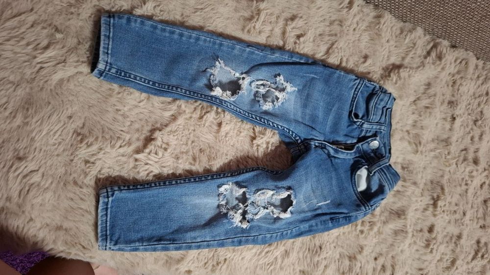 Комбинезон на 3 года джинсы на 2 года Состояние отличное