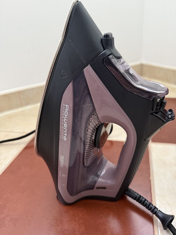 Fier calcat Rowenta 2600w