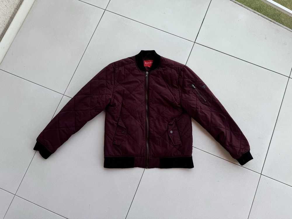 Geaca bomber puffer Guess femei vintage visinie