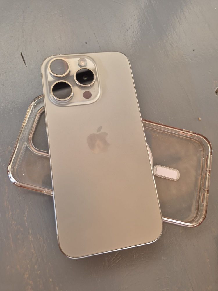 Iphone 15 Pro,Schimb