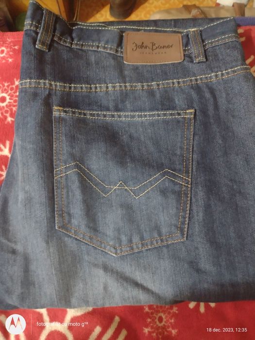 Vând pantaloni bărbați