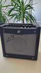 Vand amplificator combo Fender Mustang I 20W, chitara electrica.