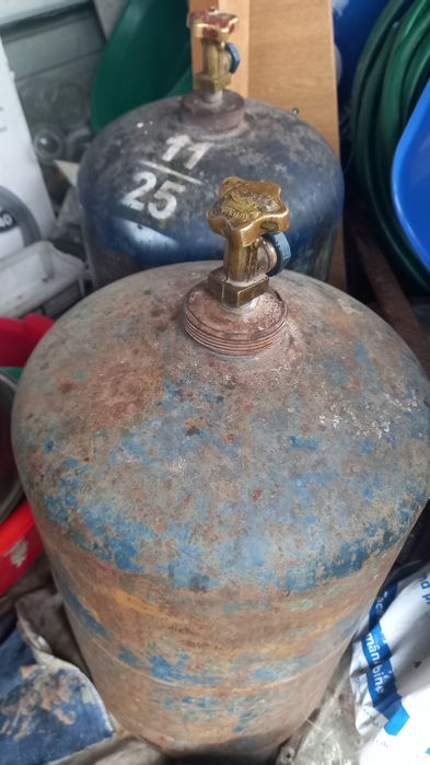 Butelie aragaz neagră