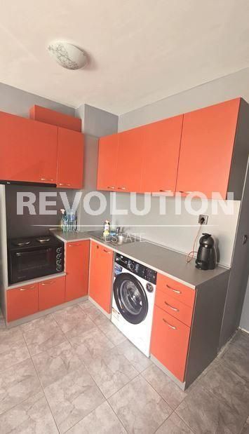 Двустаен апартамент в района на Погреби!