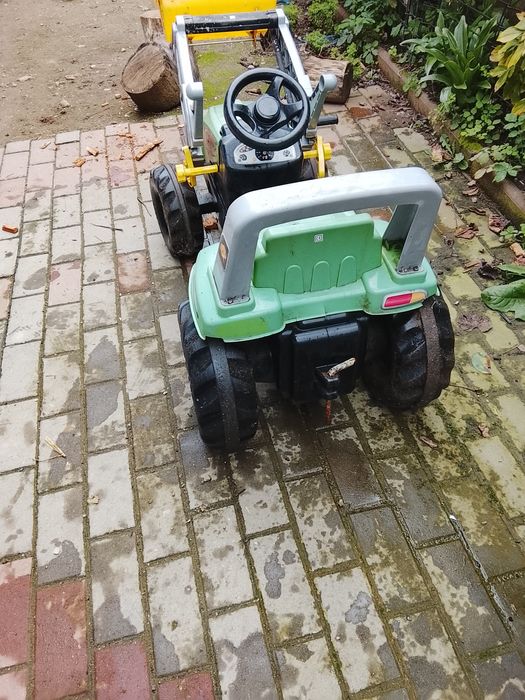 Vand tractoraș pentru copii