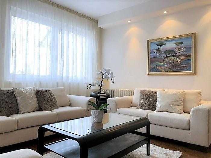 Дава се под наем Двустаен апартамент в Бургас, Братя Миладинови - 63 кв.м за 204 € - Снимка #1