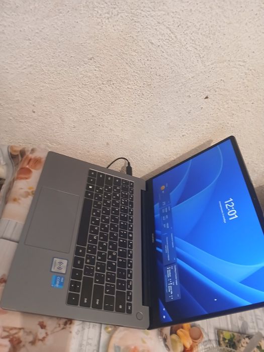 Ноутбук huawei MateBook