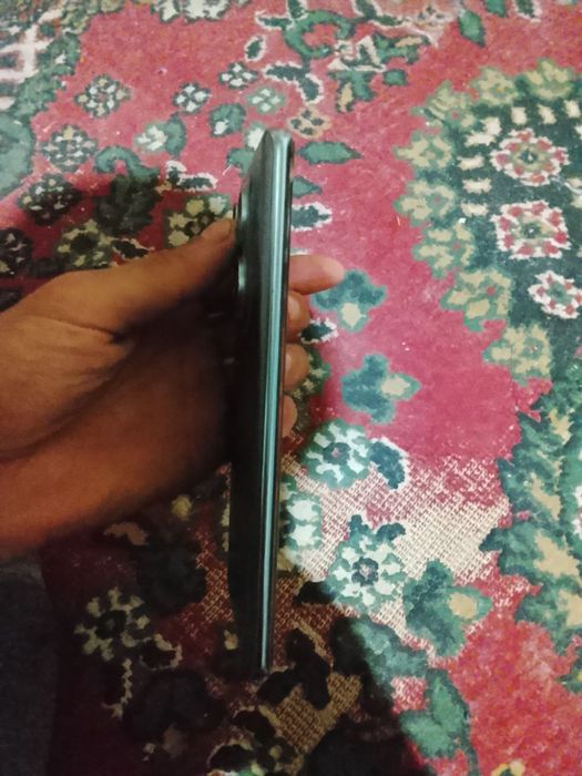 Redmi bot 14 pro 12/512gb abmen bor iphonega