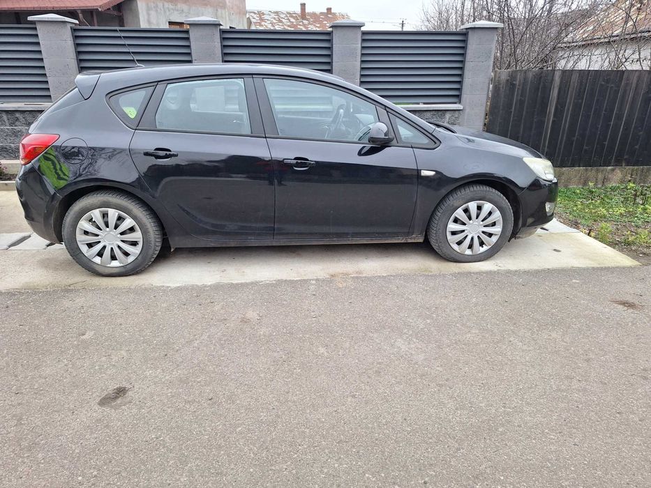 Opel astra din  2010