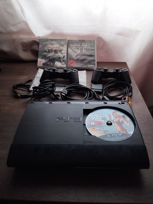 PlayStation 3 + 3 jocuri