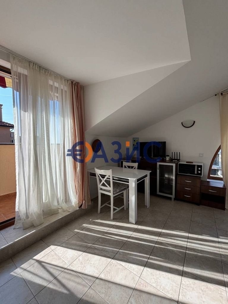 Продава се Двустаен апартамент в Свети Влас - 63 кв.м за 1207 €/кв.м - Снимка #8