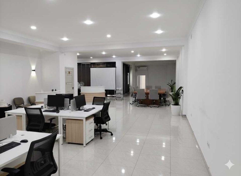 Сдаю в Аренду 700 м² Офис Ракат Махалля Яккасарай