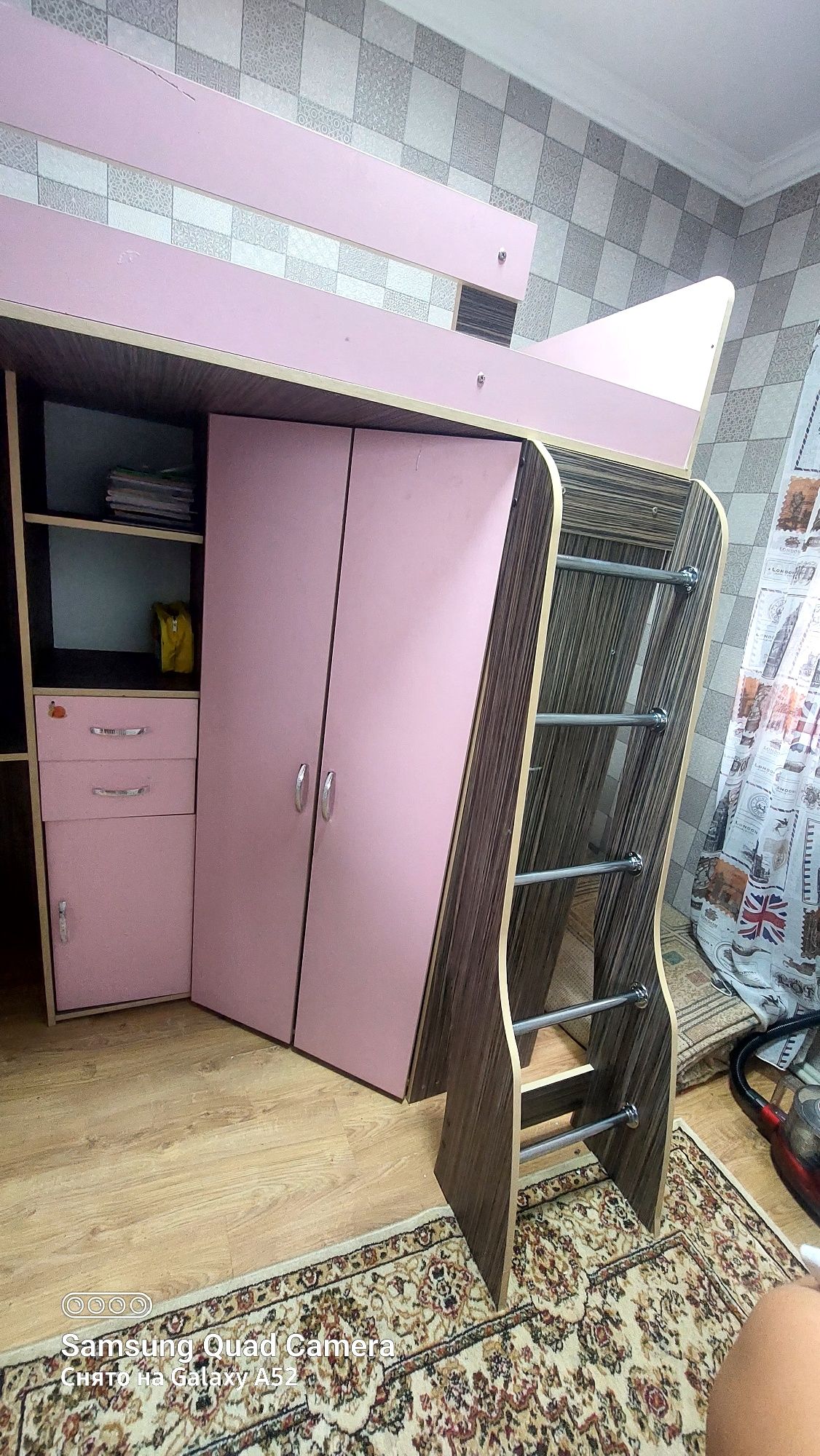 Детская кровать с партой