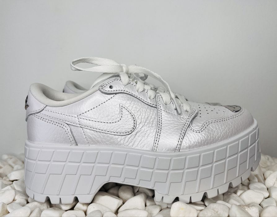 Jordan 1 Brooklyn Low "White & Metallic Silver" marimea 38