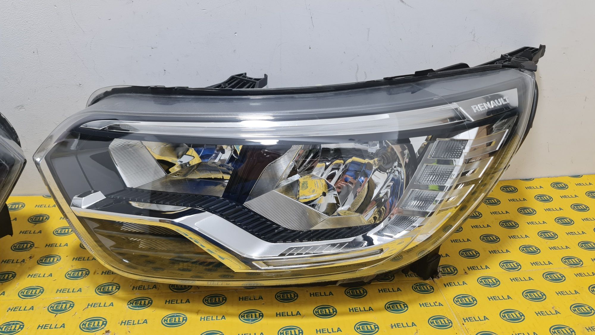 Far faruri Renault Kangoo Express 2020+